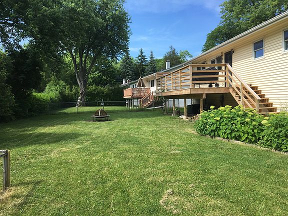 3rd image of 628 N Williams Dr