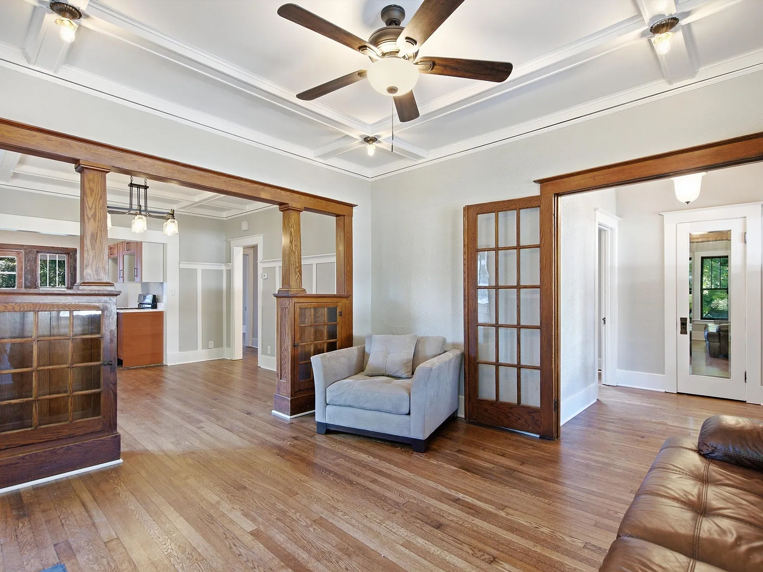 5 bed, 1662 sqft, $2,300 — Photo 3