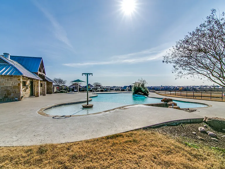 1109 Alexandria Dr — Photo 25