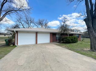 646 N Main St, Weatherford, TX 76082