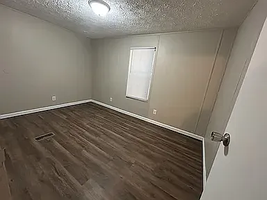 3 bed, 1008 sqft, $969 — Photo 4