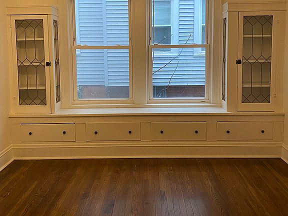 5th image of 1641 Robinwood Ave