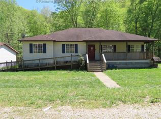 256 Blue Creek Rd, Elkview, WV 25071