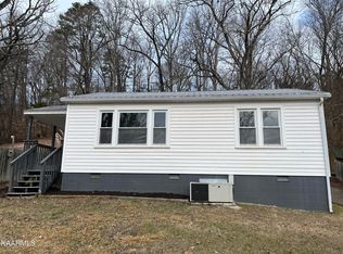 131 Front St, Harriman, TN 37748