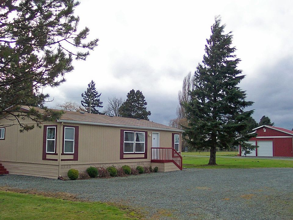 Great 5.95 acre mini-farm