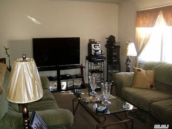2nd image of 1150 Northville Tpke