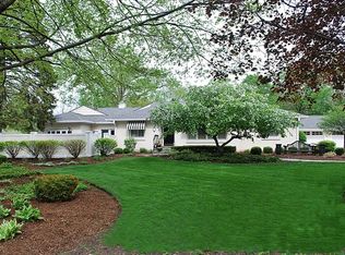 969 Sunset Rd, Geneva, IL 60134