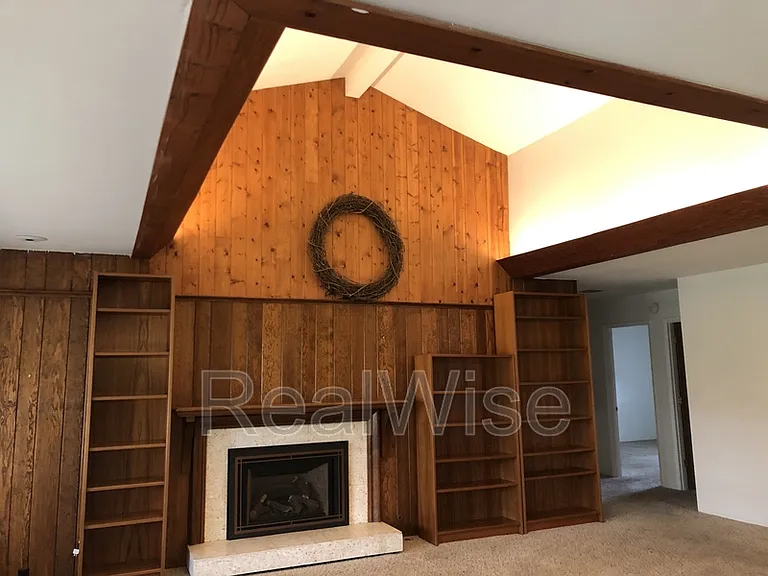 710 NW Midland Ave — Photo 9