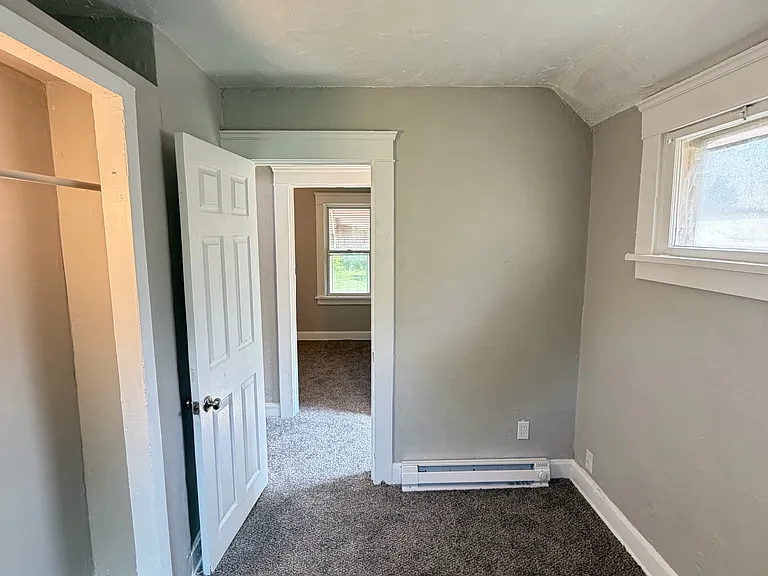 13302 Durkee Ave — Photo 11