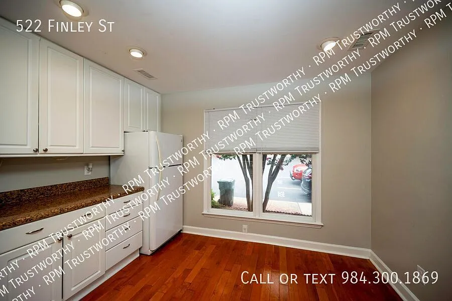522 Finley St