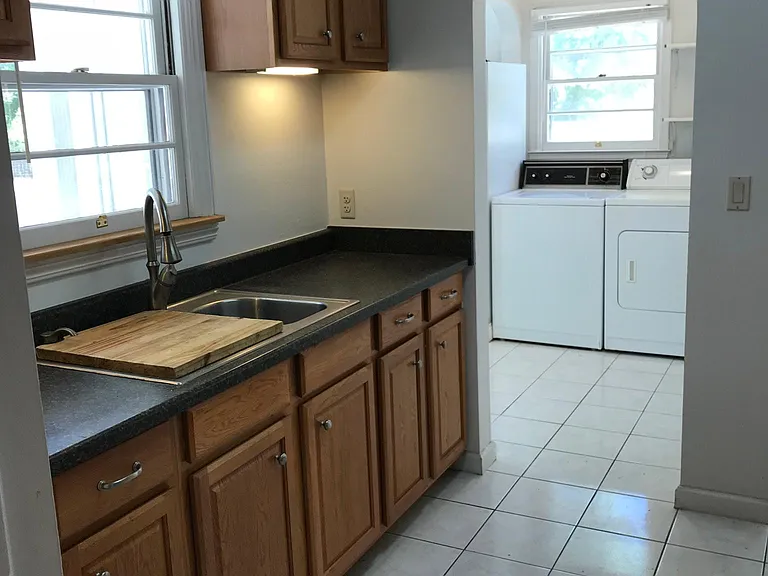 407 Imperial Blvd — Photo 3