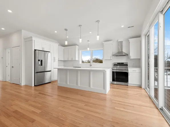 2 Old County Rd #10, Salisbury, MA 01952