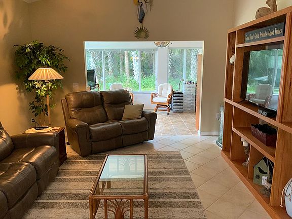 4th image of 752 Plantation Dr