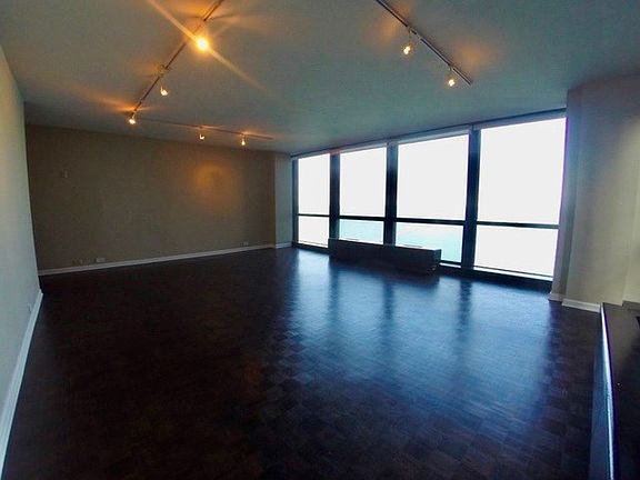 4th image of 910 N Lake Shore Dr APT 1715