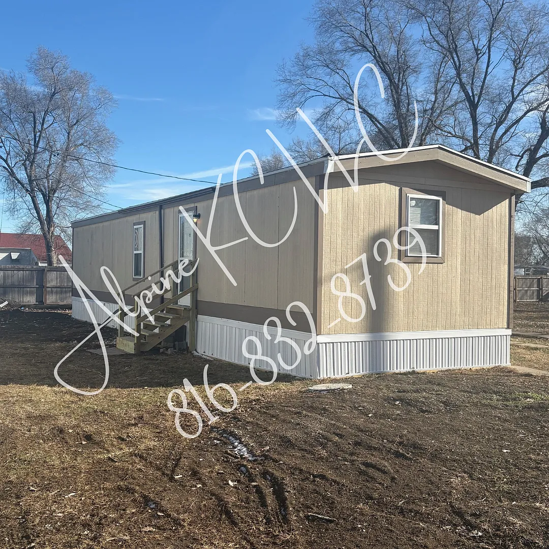 2 bed, 850 sqft, $825 — Photo 2
