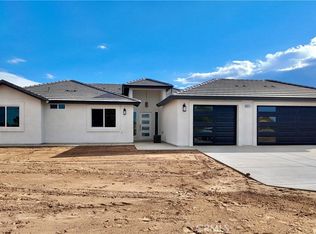 15271 Sycamore St, Hesperia, CA 92345