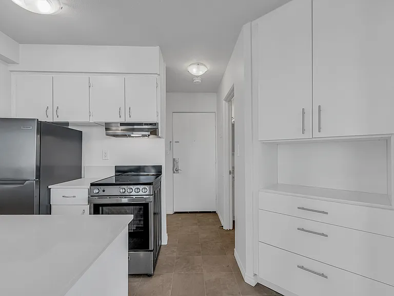 1600L Beach Ave — Photo 10