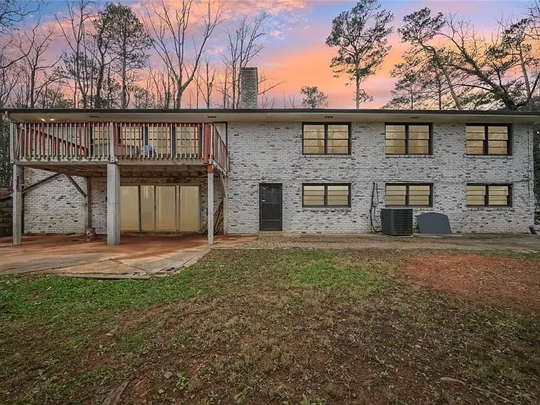 5655 Lake Forrest Dr NW — Photo 14
