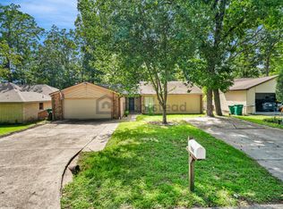 284 Colonial Ct, Conroe, TX 77304