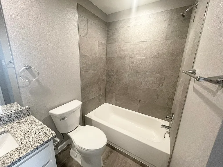 120 Ridgmar Dr #111 — Photo 8