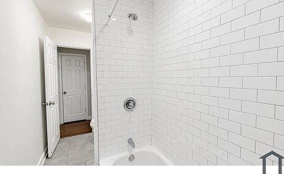 4th image of 6432 S Ellis Ave #1S