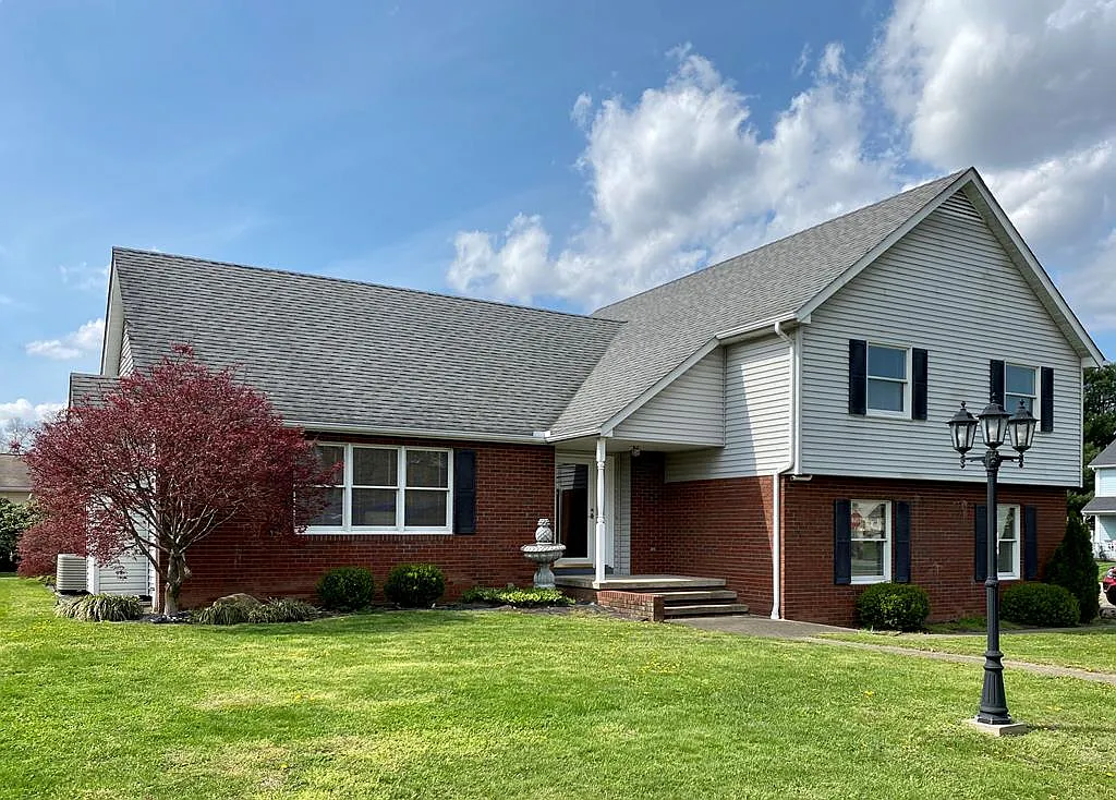 107 Suzanne Ln photo 1