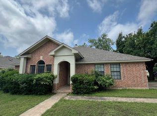 1401 River Oak Dr, Leander, TX 78641