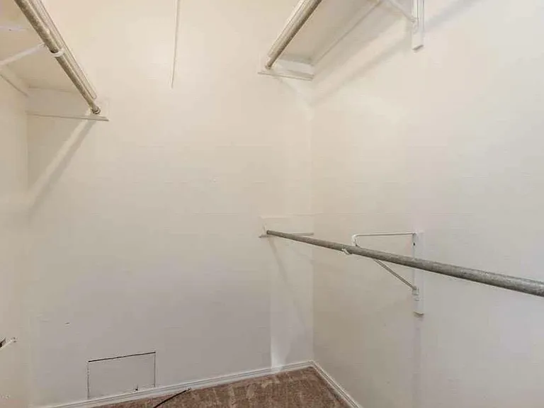 501 5th Ave — Photo 12