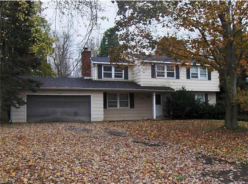 1st image of 2132 Evergreen Cir