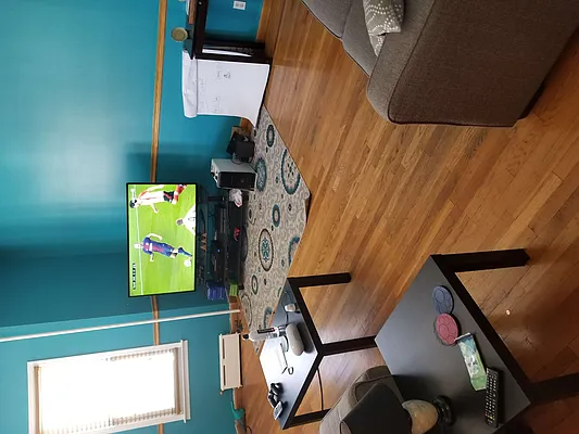 Rented by Metropolitan Realty | media 9