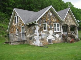 48 Stonehouse Trl, Clyde, NC 28721