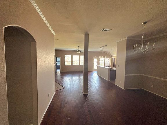 3rd image of 1028 Hickory Bend Ln