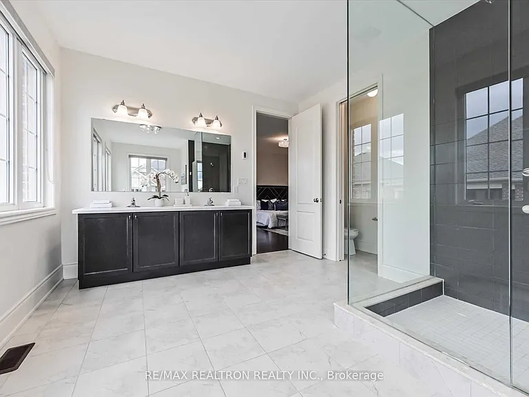 51 Ken Sinclair Cres — Photo 22