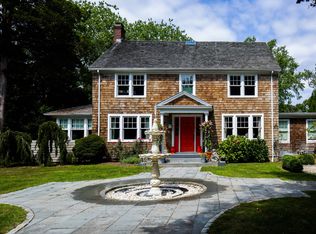 152 Montauk Hwy, East Hampton, NY 11937