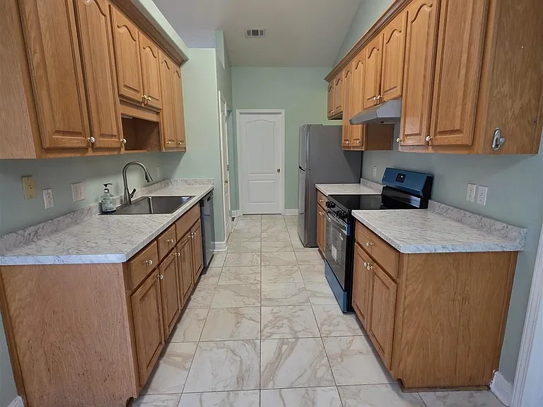 7042 Plank Dr — Photo 12