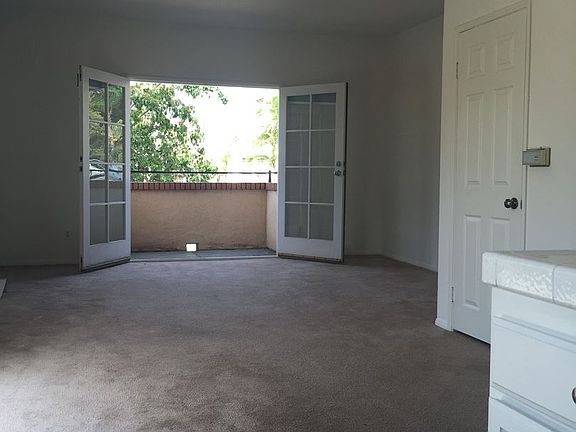 5th image of 630 E Cypress Ave APT B