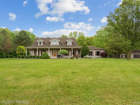 7386 Card Rd, Smiths Creek, MI 48074