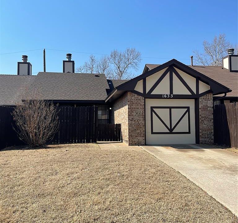 1st image of 1633 Queens Towne