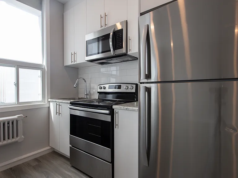 404 Elgin St — Photo 21