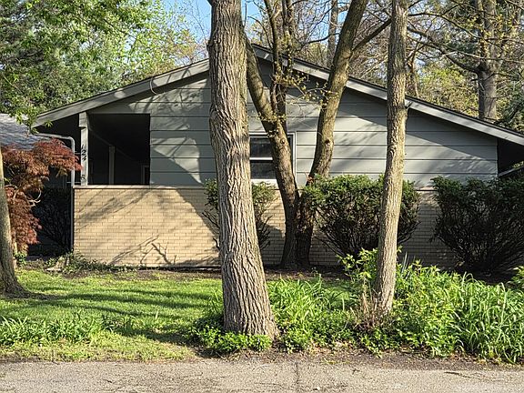 3rd image of 124 Diana Rd