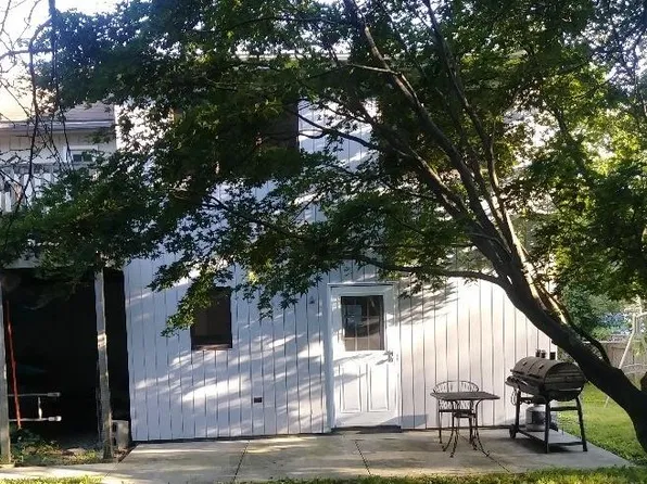 38 1/2 Benedict St, Norwalk, CT 06850