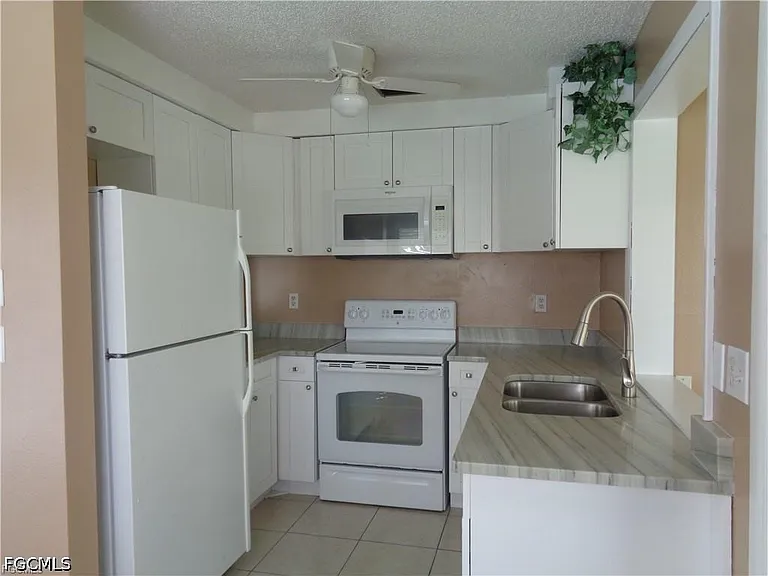 4402 SE 20th Pl — Photo 11