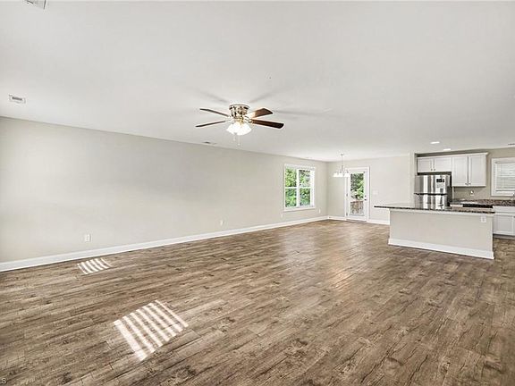 4th image of 1462 Mayfair Dr