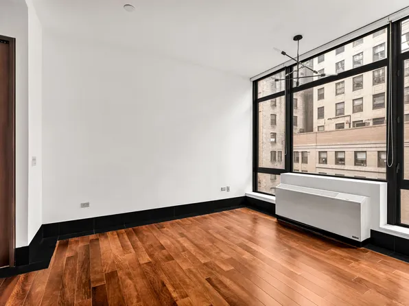 40 Broad Street 21D image 3 of 6
