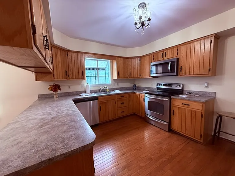2788 Pinewood Dr — Photo 10