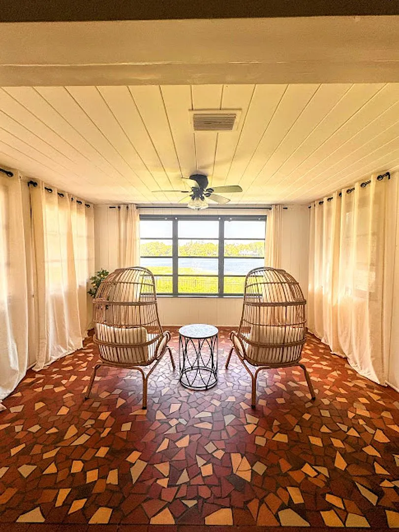 Modern Comfort Awaits at 3012 Justamere Ln Your Perfect Lakefront Florida Retreat! — Photo 4