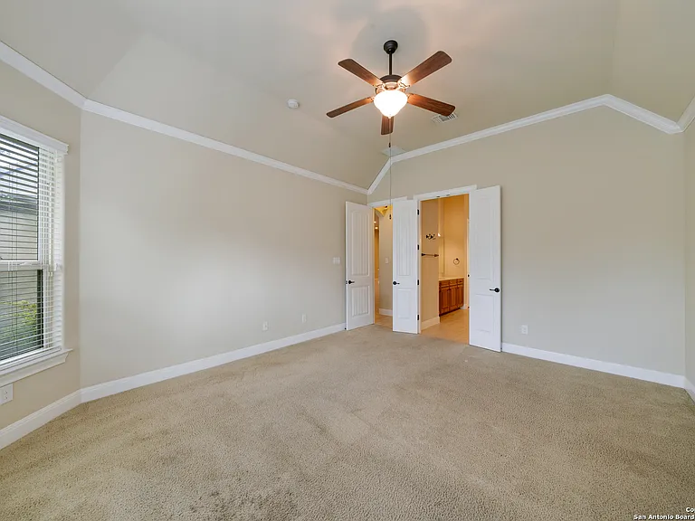 42 Avalon Park — Photo 14