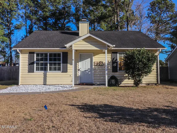 2911 Norbrick Street, Midway Park, NC 28544