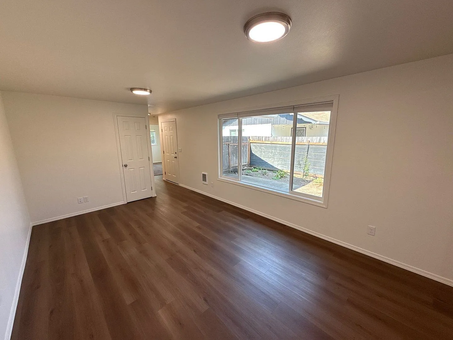 2 bed, 1.0 bath, 749 sqft, $1,745 — Photo 2