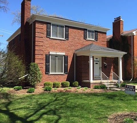 2nd image of 208 Catalpa Dr #2